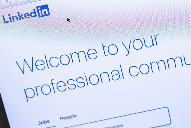 Welcome to your Professional Communication - LinkedIn